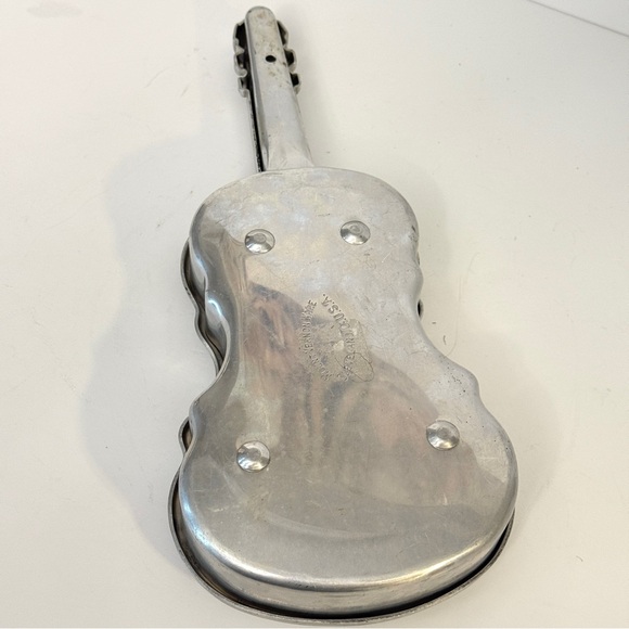 Vintage Mount Vernon Ware - Aluminum Violin Silent Butler - Picture 6 of 10